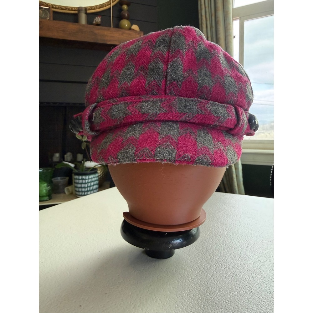 Y2K D&Y Pink Grey Chevron Newsboy Cap Hat One Size